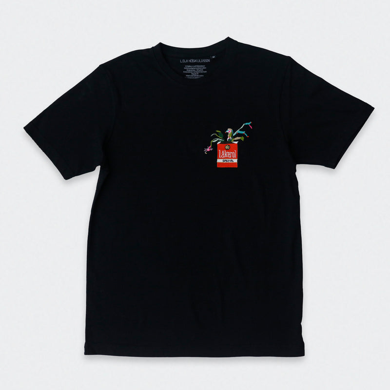 V1 GALLERY X LOJI HÖSKULDSSON, LÄKEROL T-SHIRT BLACK