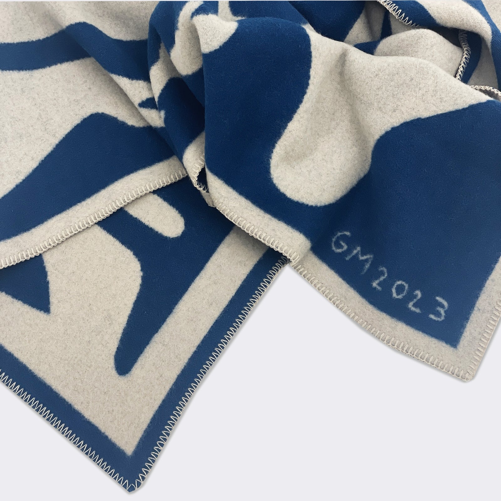 THE ORGANIC INTERFACE HEAVY WOOL BLANKET. 2023 – V1 Gallery